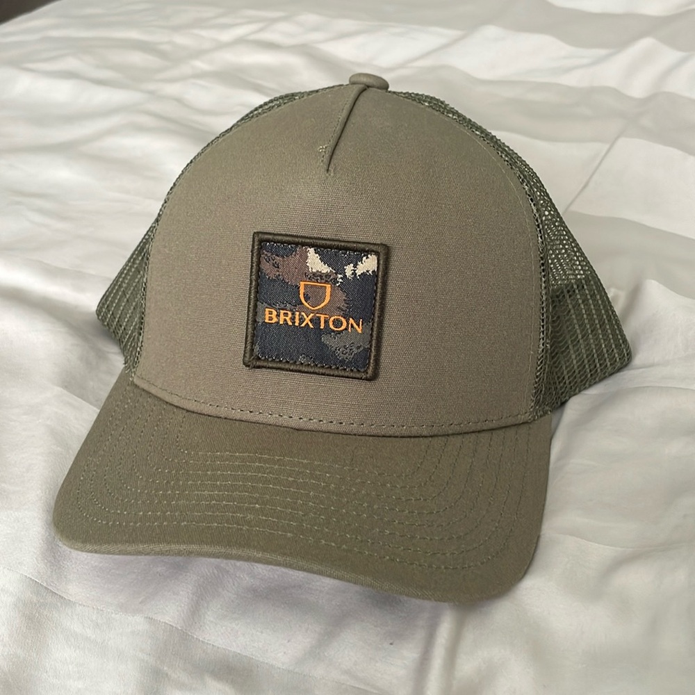 Braxton trucker hat
